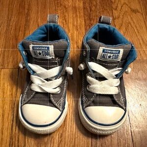 Toddler Converse sneakers size 6